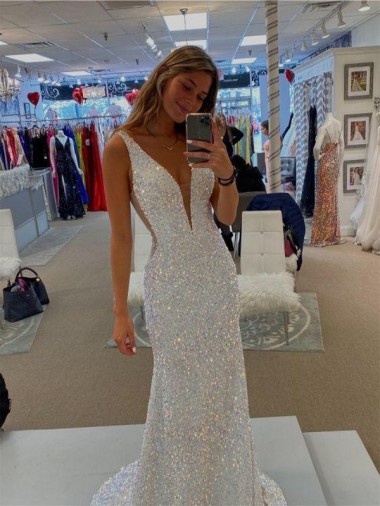 Outlet V-Neck Sleeveless Long Velvet Sequin Prom Dress with Sweep Train UK
